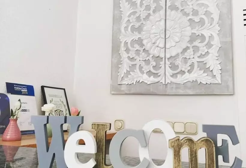 هتل Hostal Berlin