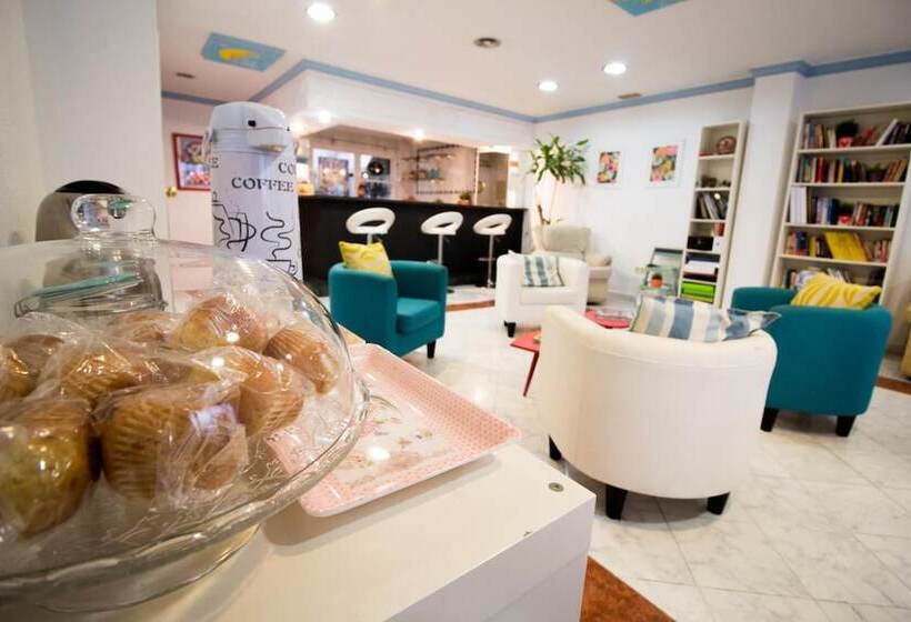 Отель Hostal Berlin