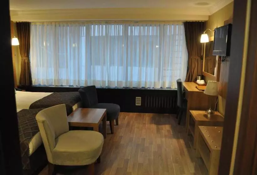 ホテル Kadikoy Park Suites