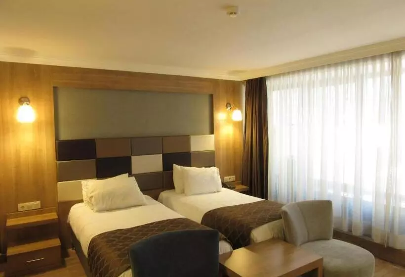 ホテル Kadikoy Park Suites