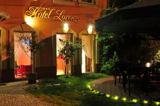 Отель Lorenzo