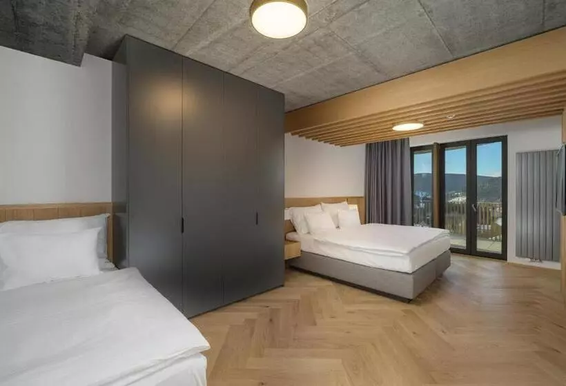 هتل Palace Apartments