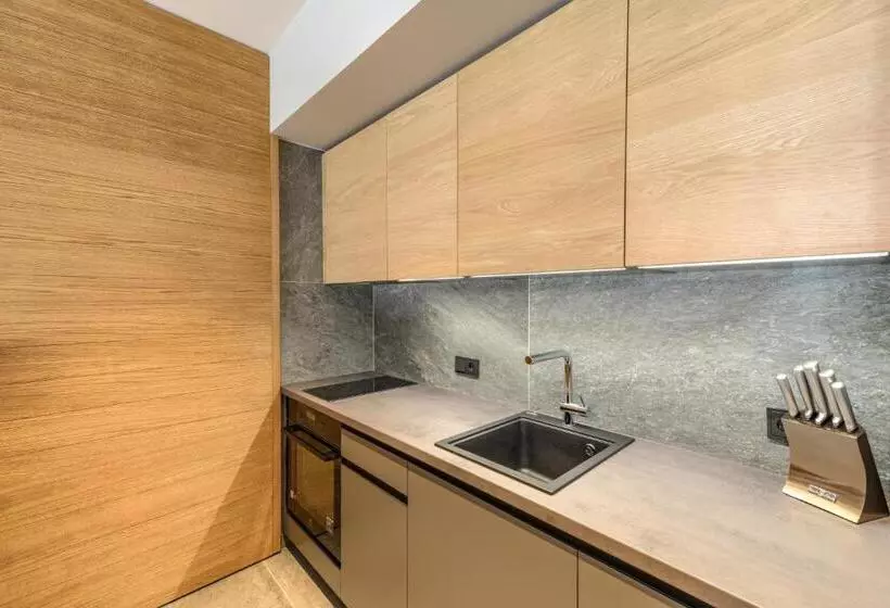 هتل Palace Apartments