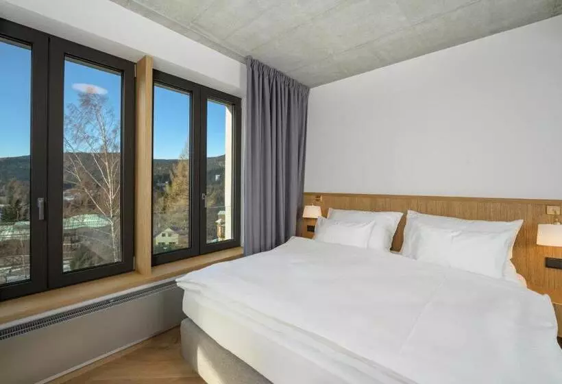 هتل Palace Apartments