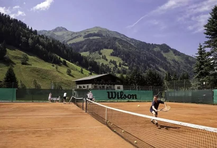 ホテル Rauriserhof