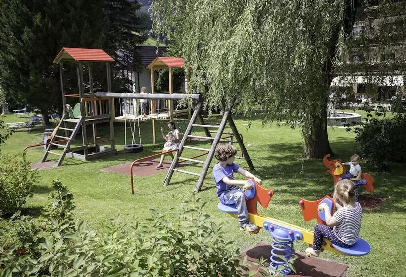 ホテル Rauriserhof