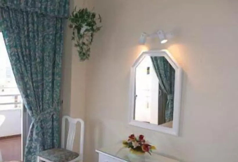 Hotelli Apartamentos Ronda Iii