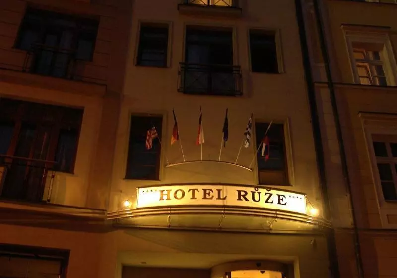 ホテル Ruze
