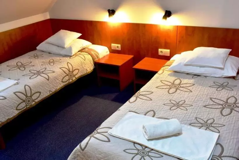 ホテル Złote Dęby