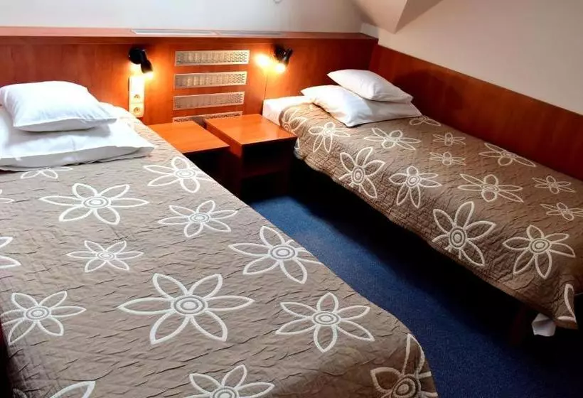 ホテル Złote Dęby