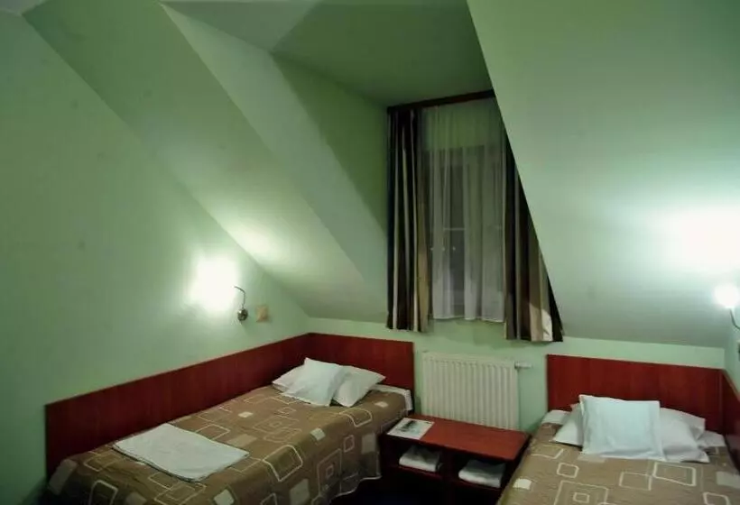 ホテル Złote Dęby