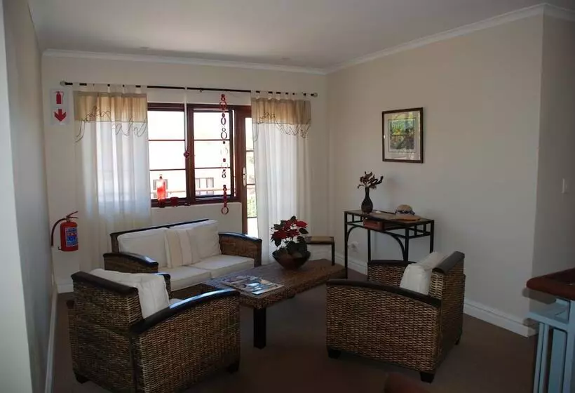 ペンション La Roche Guest House