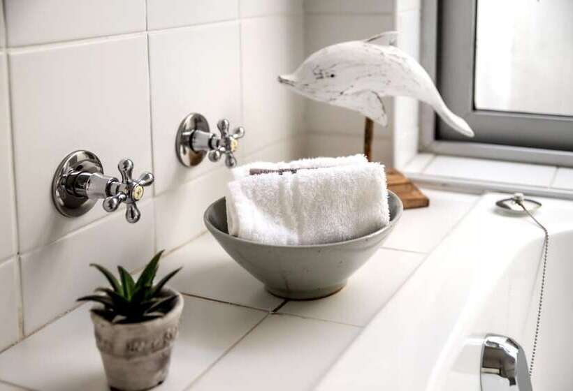 פנסיון Sixteen Guest House On Main