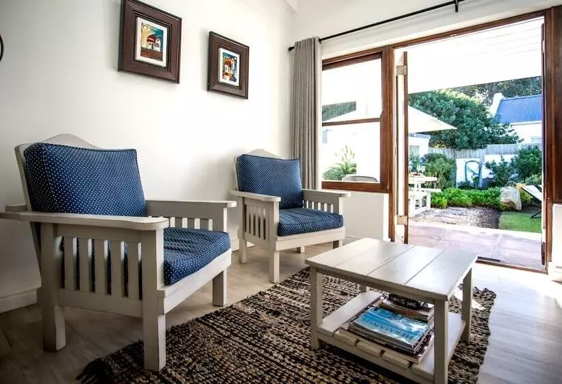 פנסיון Sixteen Guest House On Main