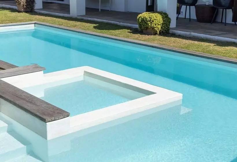 פנסיון Sixteen Guest House On Main