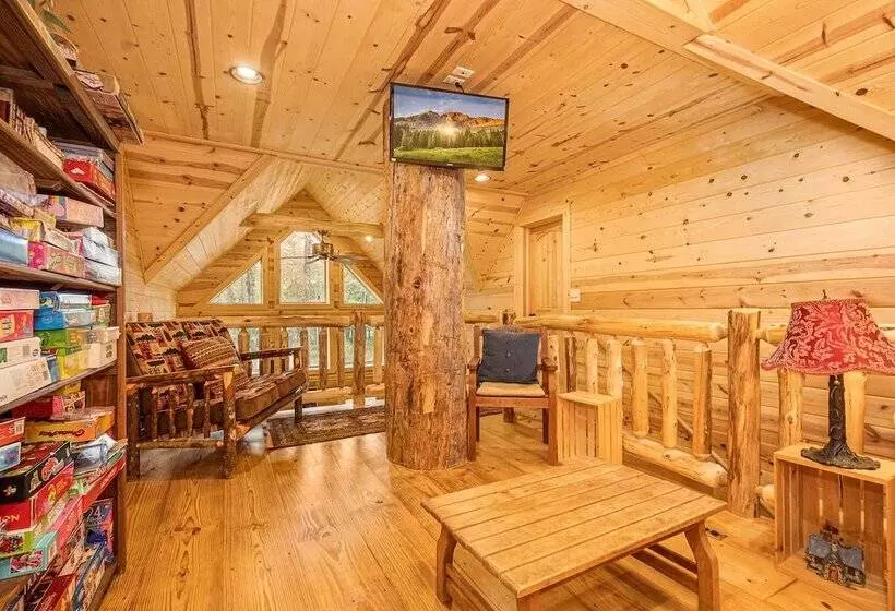 Big Log Lodge