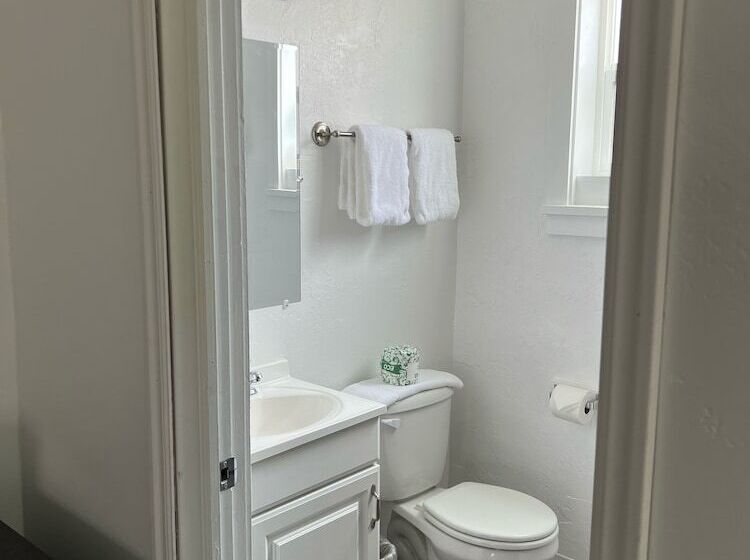 Circle Of Destination Motel