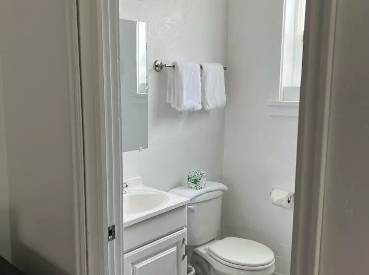 Circle Of Destination Motel