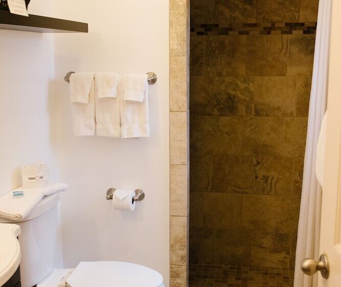 Circle Of Destination Motel