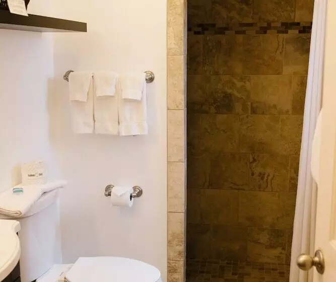 Circle Of Destination Motel