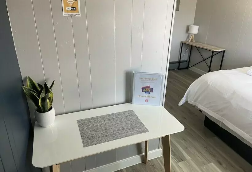 Yellow Springs Motel