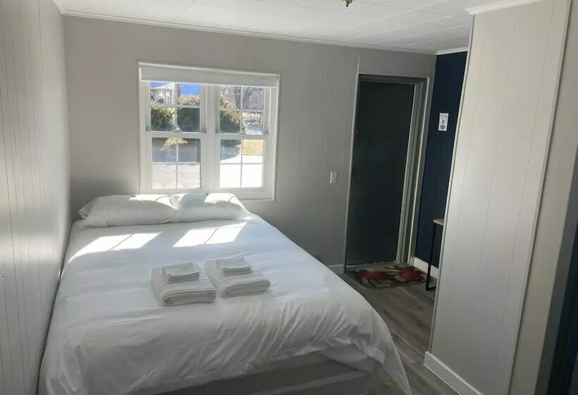 Yellow Springs Motel