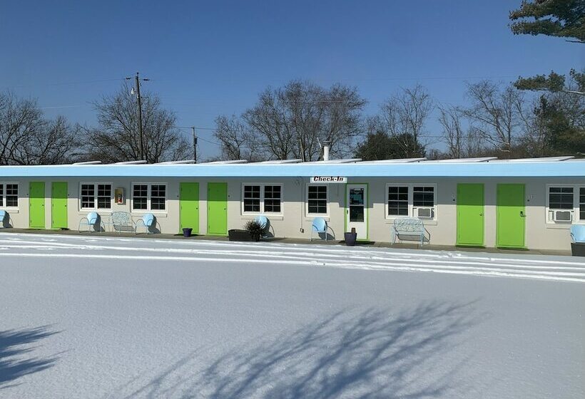 Yellow Springs Motel