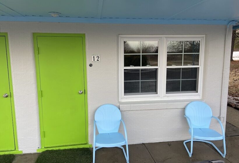 Yellow Springs Motel