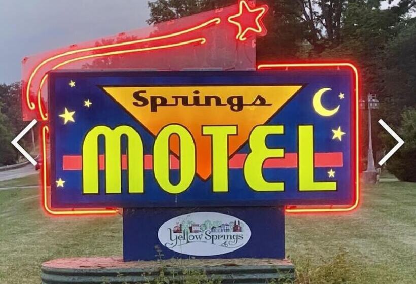 Yellow Springs Motel