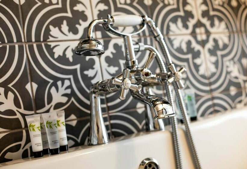 客栈  The Red Lion