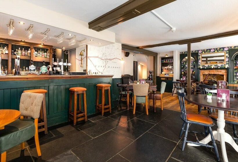 Хостел The Red Lion