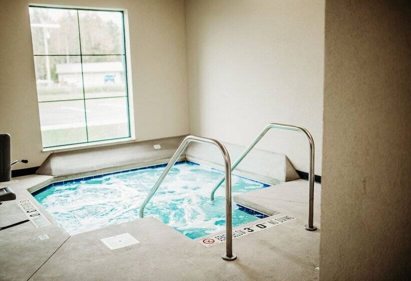 Cobblestone Hotel & Suites   International Falls