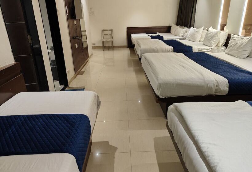 Hotelli Anand Palace