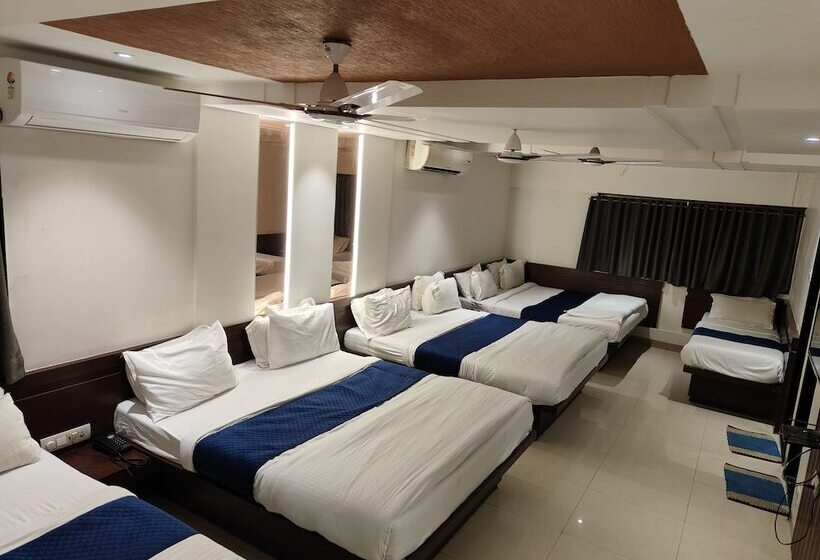 Hotelli Anand Palace