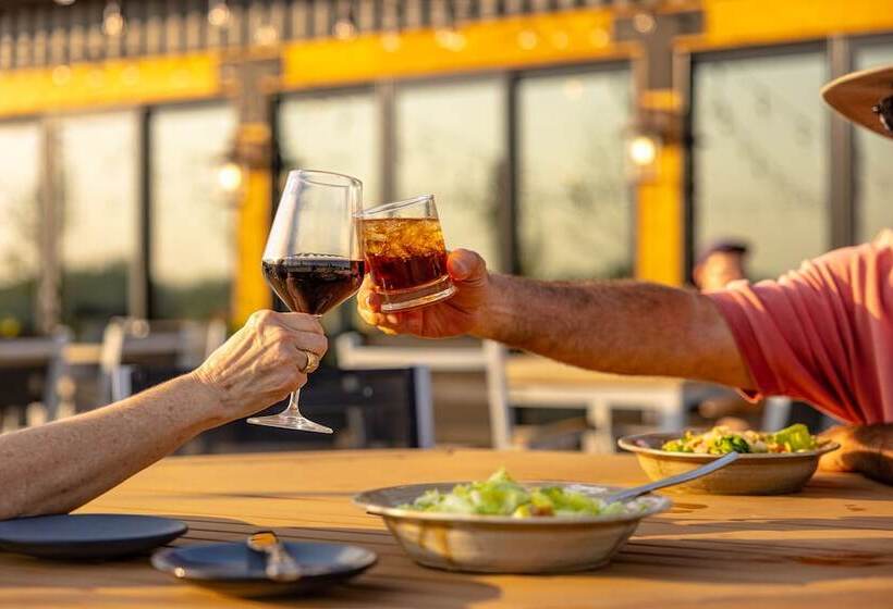 酒店 Sankoty Lakes Resort