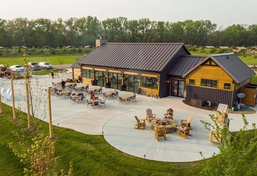 酒店 Sankoty Lakes Resort