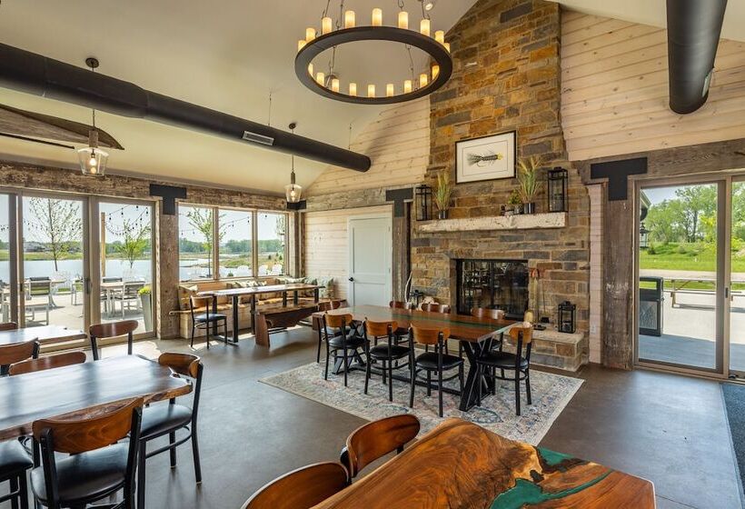 酒店 Sankoty Lakes Resort