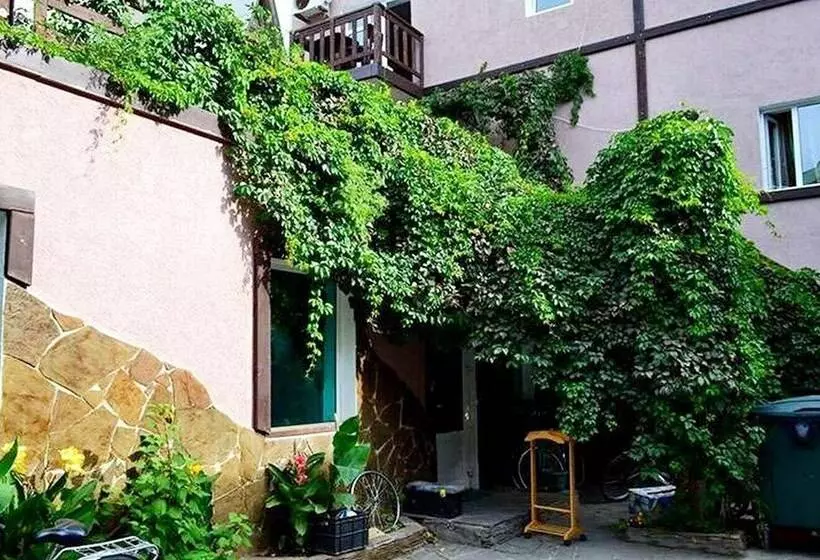 پانسیون Karavan