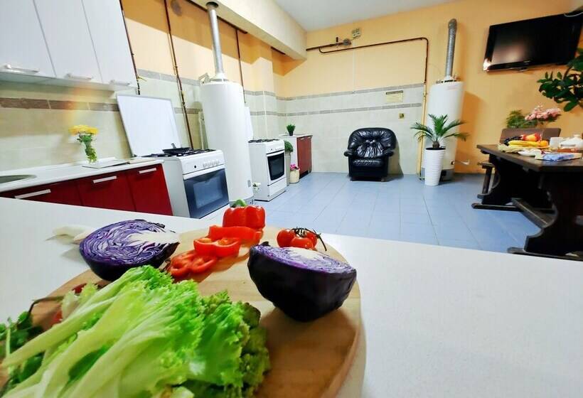 פנסיון Karavan