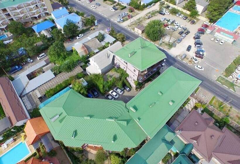 פנסיון Karavan