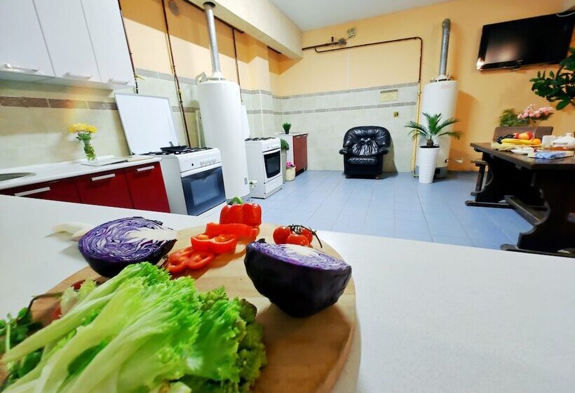 פנסיון Karavan