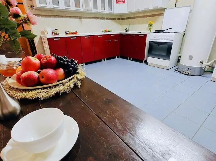 پانسیون Karavan