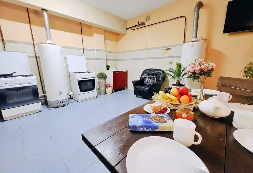 پانسیون Karavan