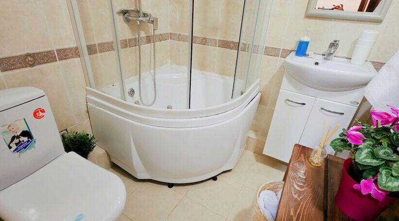 פנסיון Karavan