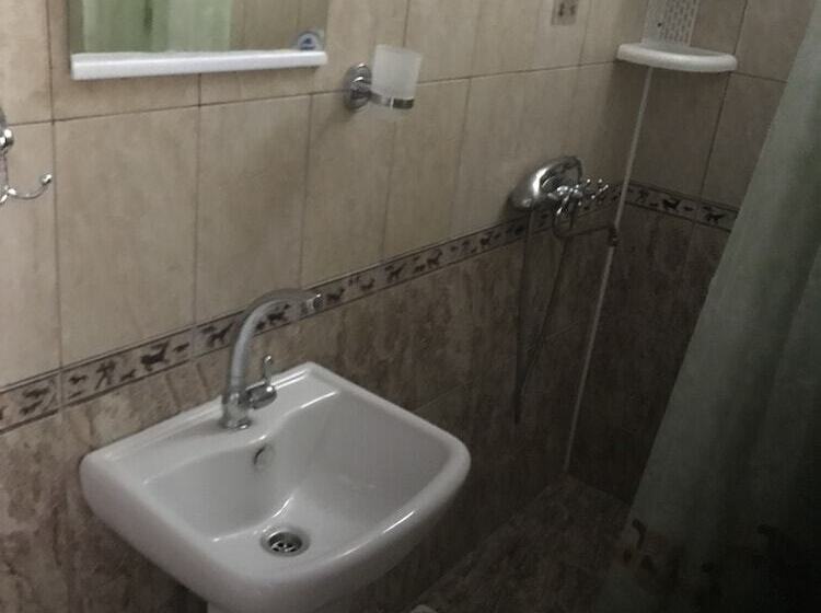 تختخواب و صبحانه Meridian