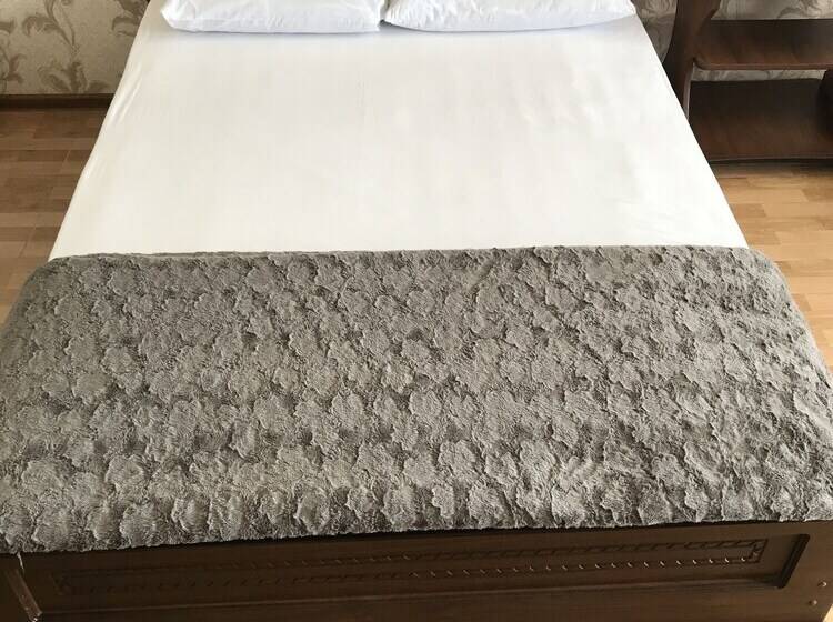 تختخواب و صبحانه Meridian