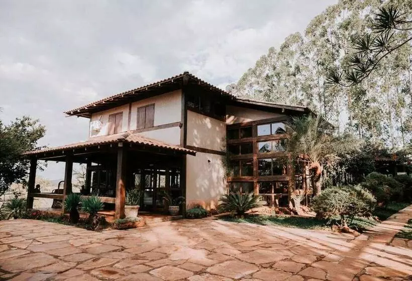 ホテル Estancia Peti
