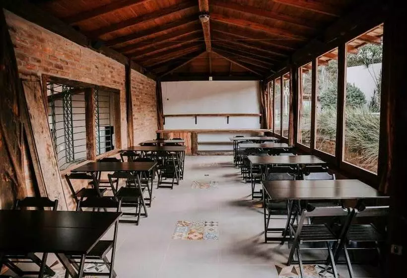 ホテル Estancia Peti