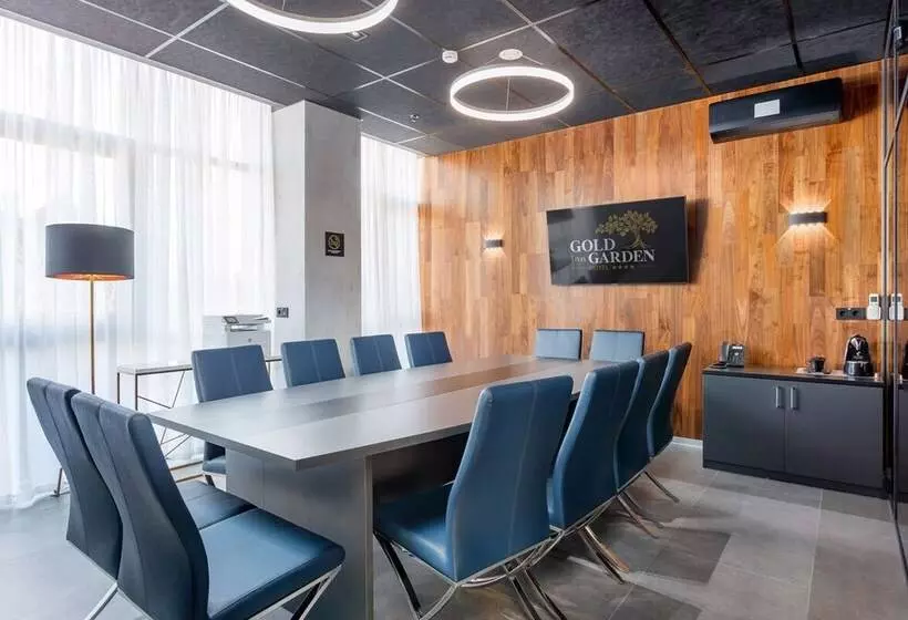 ホテル Gold Inn Garden