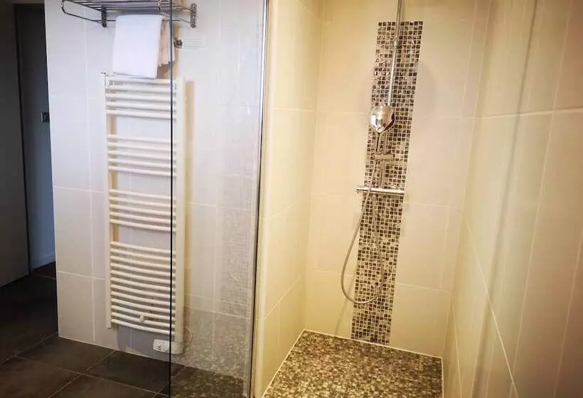 Les Suites   Konine 4   Hotel & Bar & Restaurant